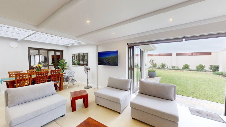 3 Bedroom Property for Sale in Lovemore Park Eastern Cape